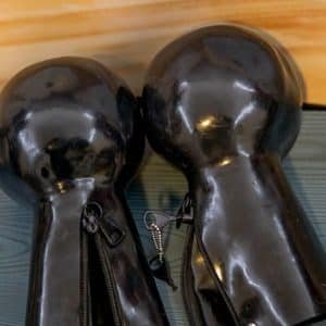 LATEX Lockable Bondage Mitts with zippers (1)