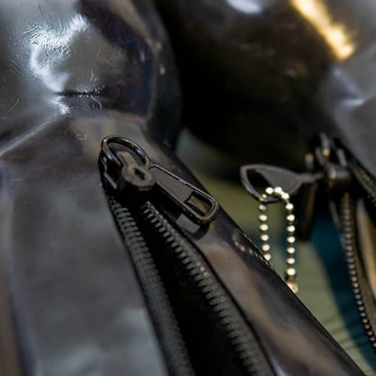 LATEX Lockable Bondage Mitts with zippers (4)