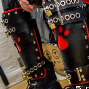 Rubber Hunter Armor Leg