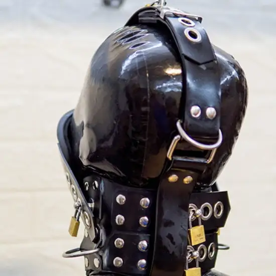 Rubber Neck Corset with Head (6)